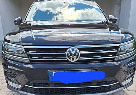VW Tiguan Volkswagen 2.0 TDI SCR (BlueMotion Technology)Highline