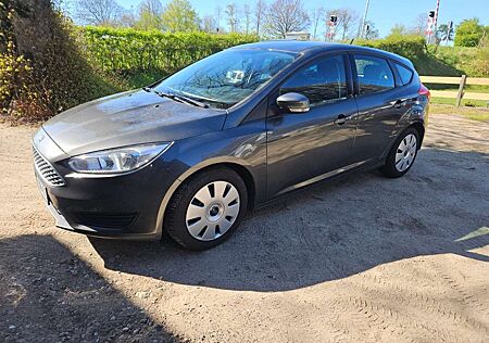 Ford Focus 1.0 EcoBoost 99g Start-Stopp-System Trend