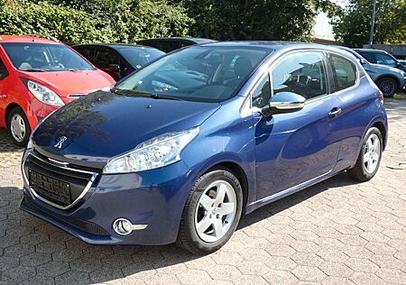 Peugeot 208 Allure*Navi*Klima*Teilleder*Tempomat*