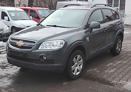 Chevrolet Captiva 2.4 LS 2WD 7-Sitze r Benzin/Gas LPG