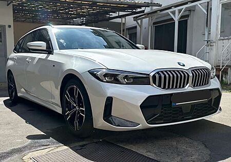 BMW 330 i Touring M Sport Automatik