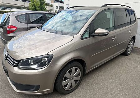 VW Touran Volkswagen Steuerkette und Tauschmotor NEU bei 108518 km AHK