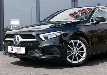 Mercedes-Benz A 200 LED! WIDESCREEN! AMBIENTE!