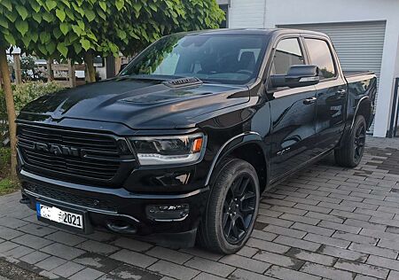 Dodge RAM Laramie Night