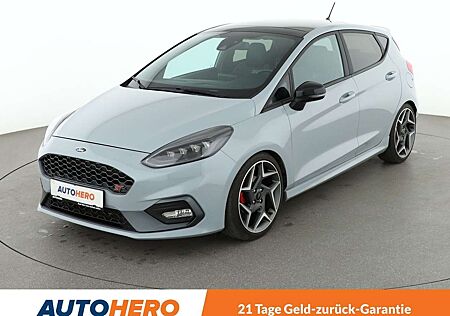 Ford Fiesta 1.5 EcoBoost ST*NAVI*LED*TEMPO*CAM*PDC*SHZ