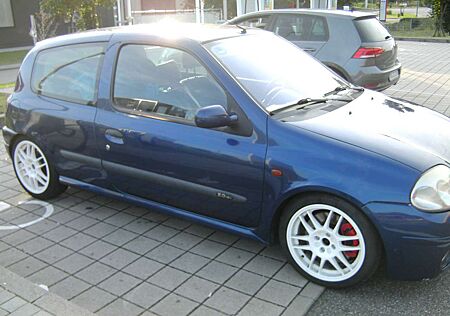 Renault Clio 2.0 16V RS, TÜV 2026