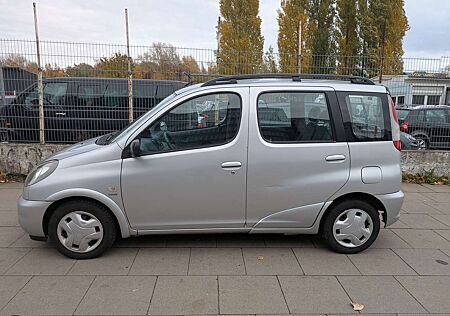 Toyota Yaris Verso 1.3 Linea luna