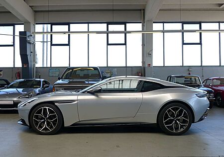 Aston Martin DB11 DB11 V8 Coupe, Neuwagenzustand