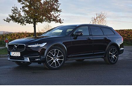 Volvo V90 Cross Country Pro AWD/Leder /ACC/InteliSafe