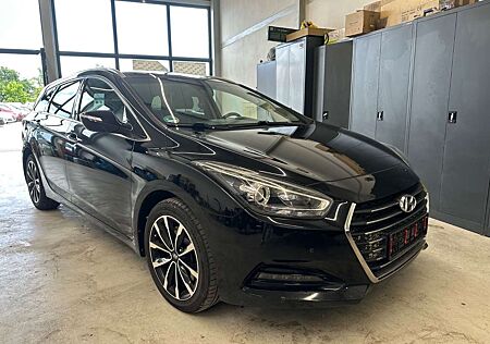 Hyundai i40 cw blue Style*Automatik*Panorama*Navi*Temp