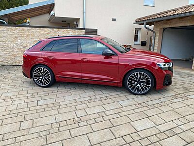 Audi SQ8 SQ8 TFSI quattro tiptronic Facelift in Chillirot