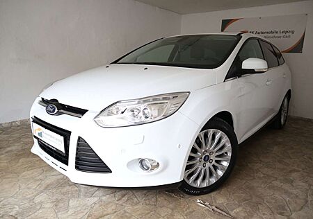 Ford Focus Turnier Titanium + Xenon/ Alu/ Klima/Navi