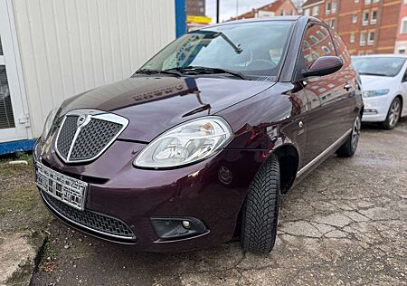 Lancia Ypsilon Y 1.4 16v Oro/ TÜV NEU