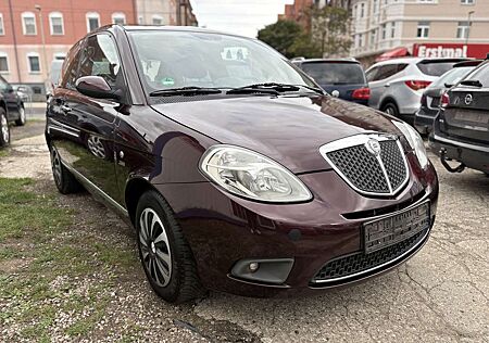 Lancia Ypsilon Y 1.4 16v Oro/ TÜV NEU