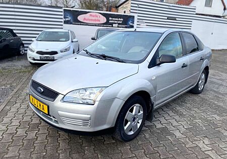 Ford Focus Trend/TÜV NEU/Klima