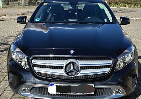 Mercedes-Benz GLA 220 d 4Matic 7G-DCT StreetStyle