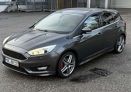 Ford Focus 1.5 EcoBoost Titanium
