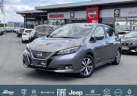 Nissan Leaf Acenta 40kWh Navi Sitzh. Carplay Temp 360