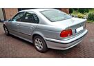 BMW 523i 523