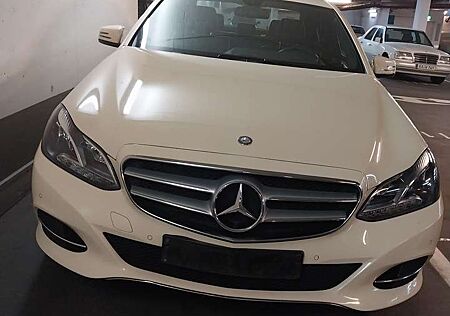 Mercedes-Benz E 220 BlueTEC 9G-TRONIC Edition