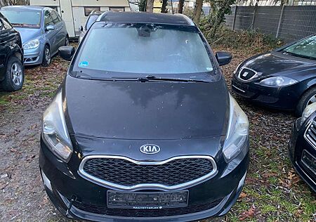 Kia Carens 1.7 CRDi 136 Dream Team Edition
