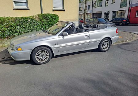 Volvo C70 2.0 T