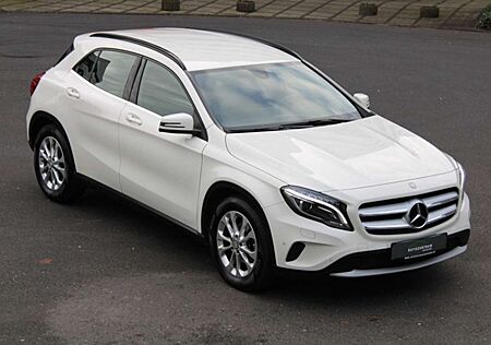 Mercedes-Benz GLA 200 CDI Style 7G-Tronic 1.Hand/Leder/Xenon