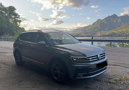 VW Tiguan Allspace Volkswagen R-Line 4Motion