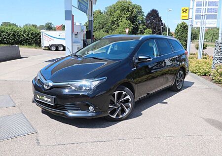 Toyota Auris Design Edition Kamera Navi
