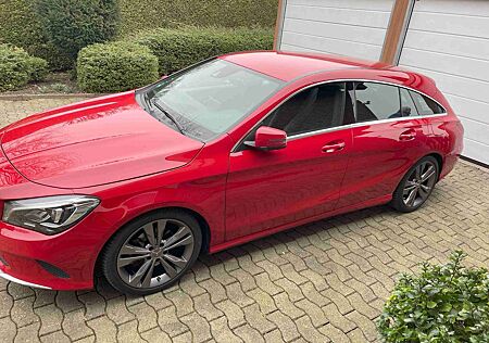 Mercedes-Benz CLA 200 CLA Shooting Brake 200 7G-DCT Urban