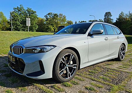 BMW 330 i xDrive M Sport ACC ALARM NAVI LED e.Heckkl.Kamer