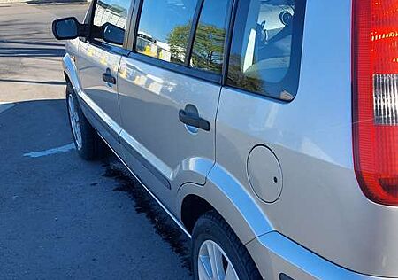 Ford Fusion 1.4 Durashift-EST