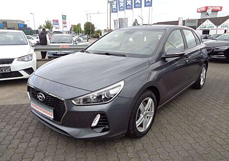 Hyundai i30 / KLIMA / NAVI / DAB / KAMERA