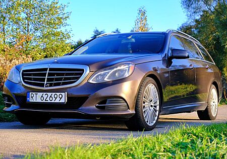 Mercedes-Benz E 400 T 4Matic V6 3.0 Biturbo Elegance 7G-TRONIC