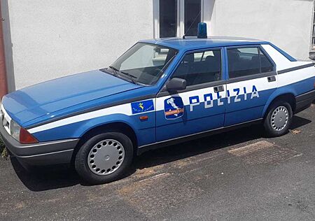 Alfa Romeo 75 75 1.8