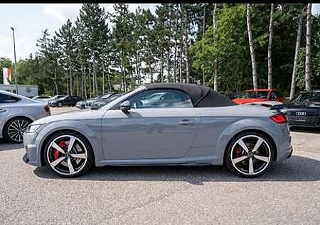 Audi TT RS Roadster quattro S tronic