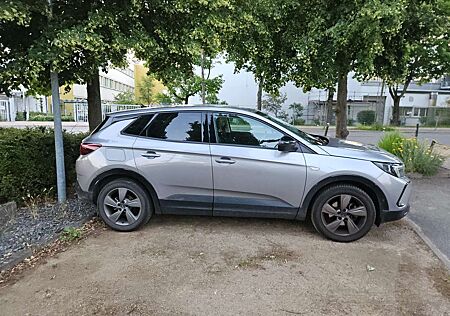 Opel Grandland GS 1.2 DIRECT INJECTION TURBO