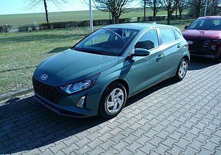 Hyundai i20 1.2 Select Klima / Navigationssystem / Tempomat