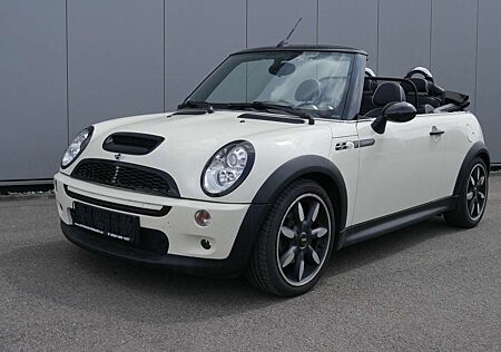 Mini Cooper S Cabrio Sidewalk