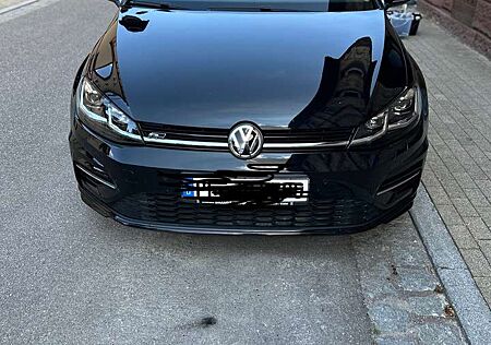 VW Golf Volkswagen Highline/ R-Line