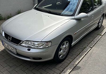 Opel Vectra 1.8 Edition 2000