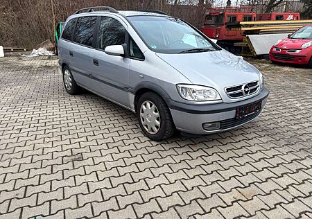 Opel Zafira 1.8 16V Elegance
