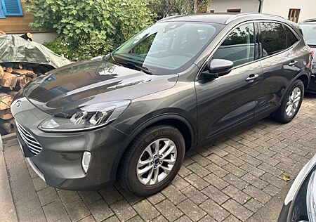 Ford Kuga Titanium AHK Kamera