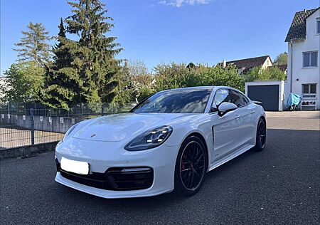 Porsche Panamera GTS APRROVED