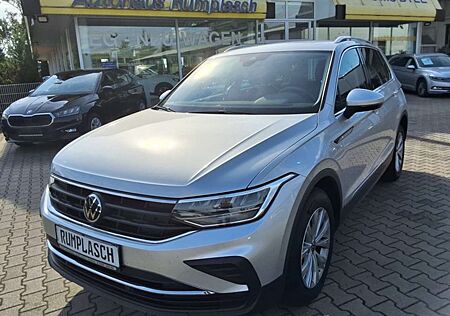 VW Tiguan Volkswagen 1.5 TSI DSG Life DAB AHK abschwenkbar LM