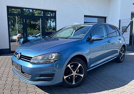 VW Golf Volkswagen ComfortlineBi-Xenon- AHK- Navi- SHZ