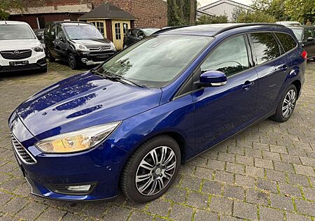 Ford Focus Turnier 1,5 Titanium/TOP/TÜV 10/2026/PDC/+