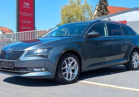Skoda Superb Combi Style 4x4 / 190 PS / Panorama