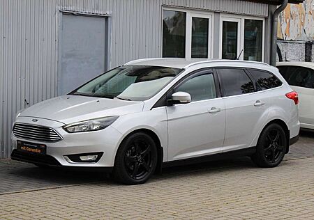 Ford Focus Turnier Titanium+Navi+Kamera+AHK+Klimaaut