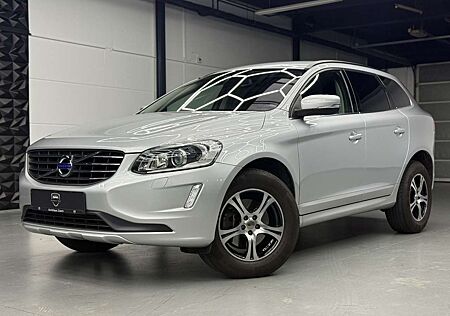 Volvo XC 60 XC60 AWD 1.HAND*ZAHNRIEMEN NEU*KAMERA*AHK*SHZ